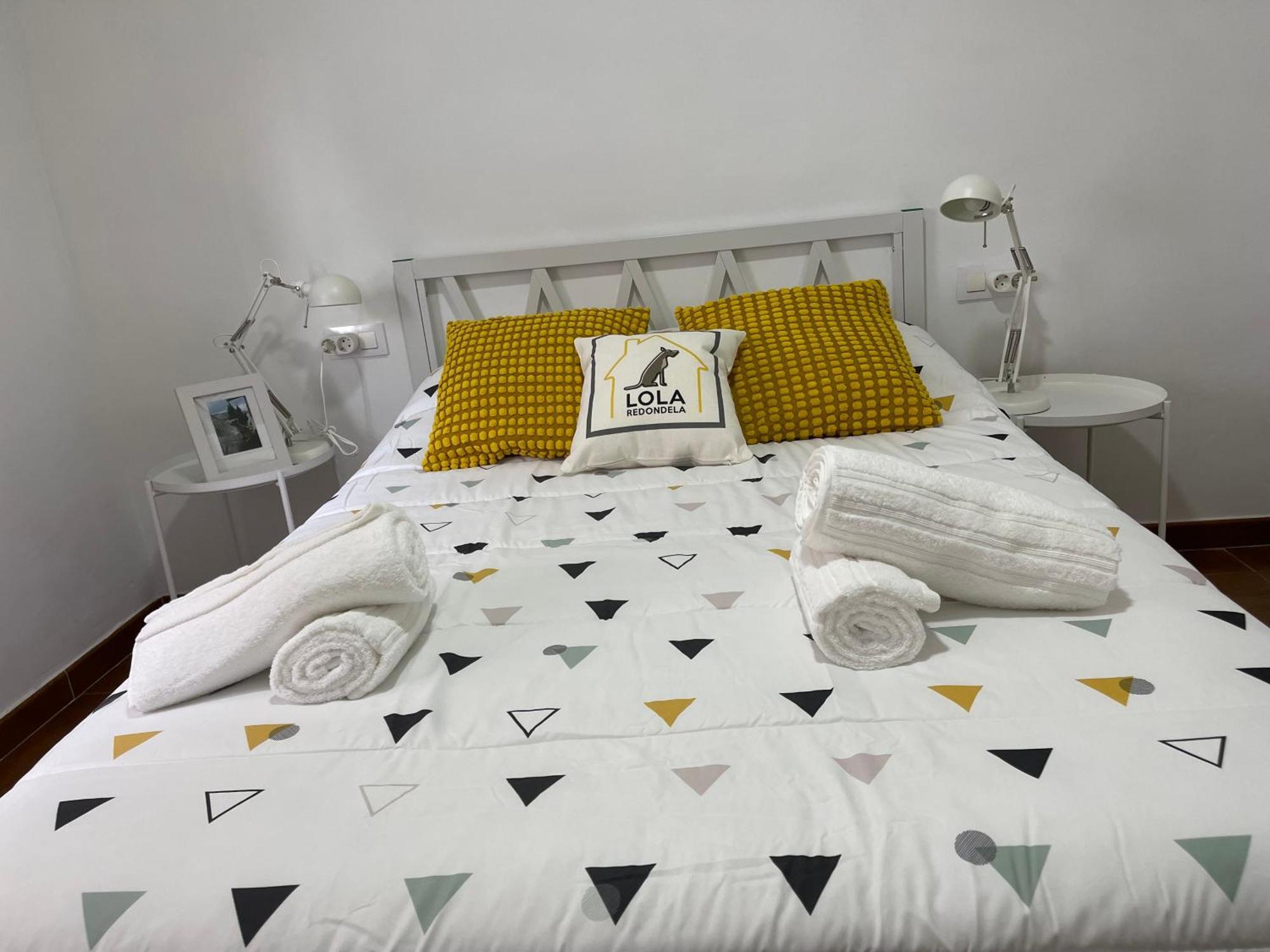 Lolaredondela Apartment ภายนอก รูปภาพ